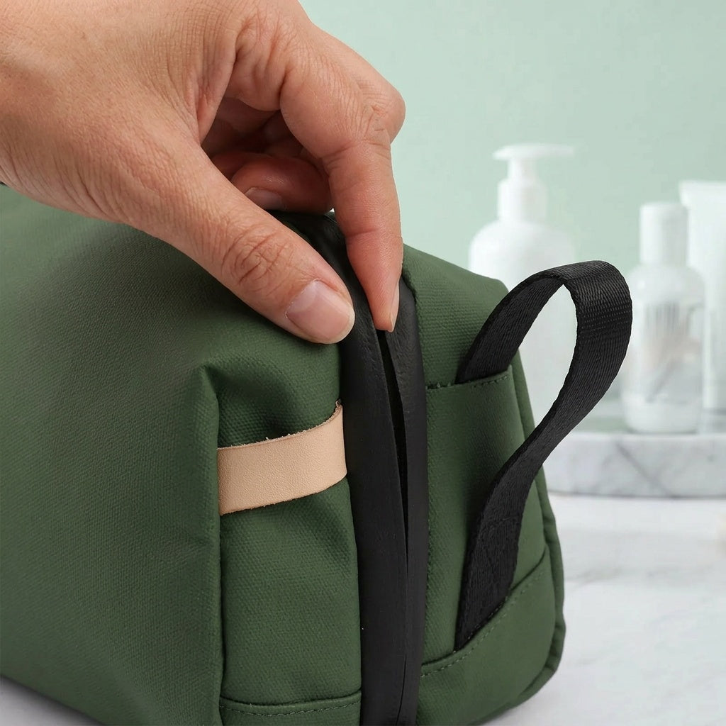 Vanity de Voyage Nylon Vert Kaki — BelleTrousse