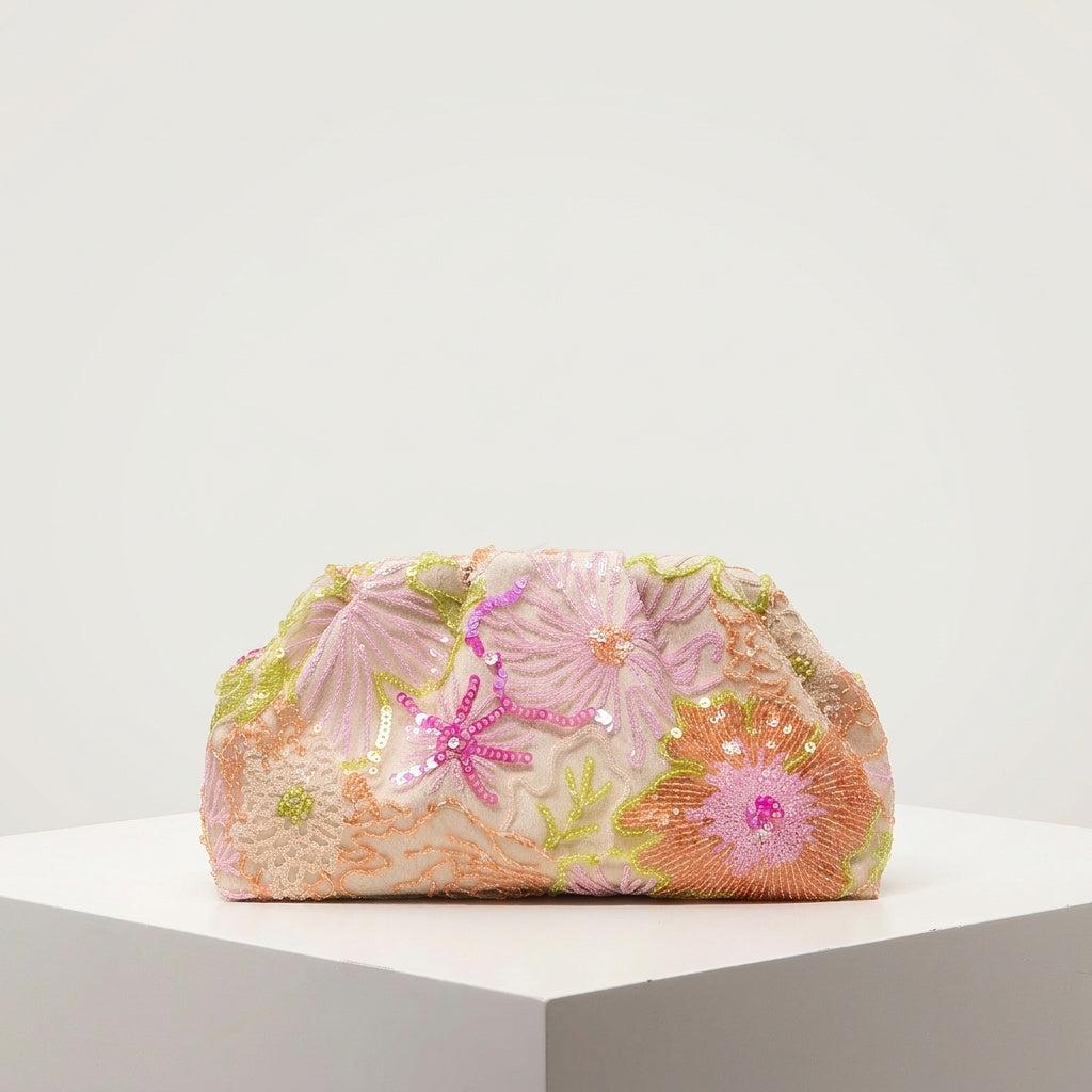 Pochette Tendance Broderie Florale Pastel — BelleTrousse