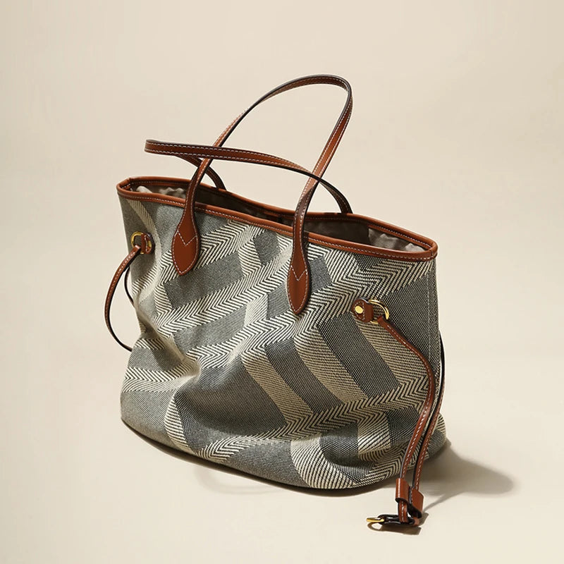 Sac Tendance Toile Motif Géométrique & Cuir Camel — BelleTrousse