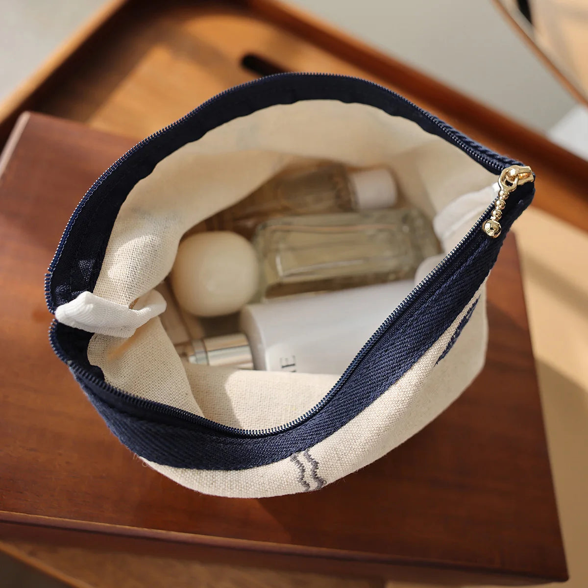 Trousse de Maquillage Lin Brodé Poissons Marine — BelleTrousse