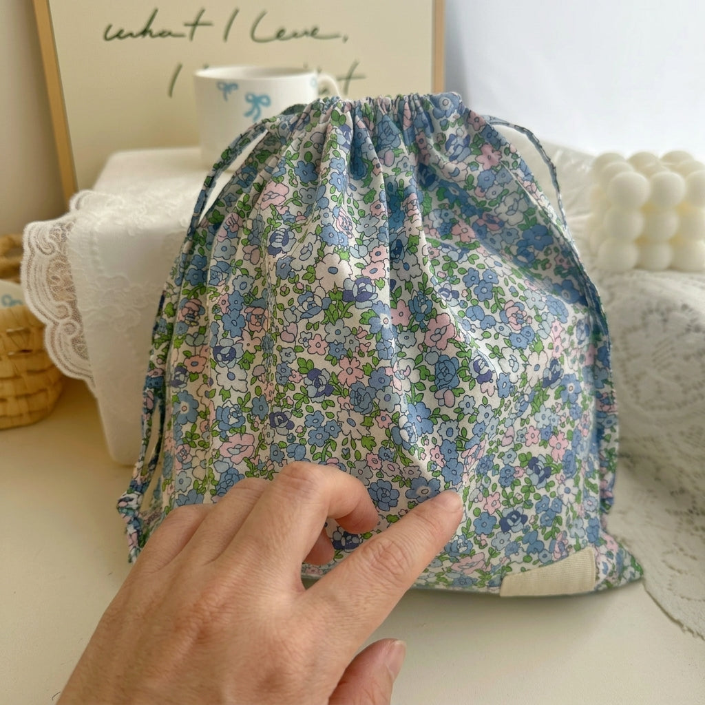 Pochette Tissu Fleuri Cordon — BelleTrousse