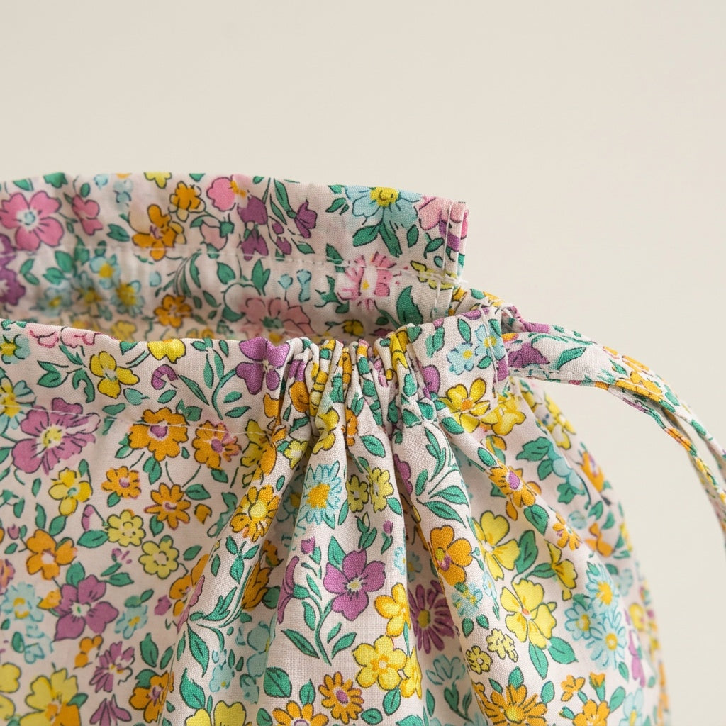 Pochette Tissu Fleuri Cordon — BelleTrousse